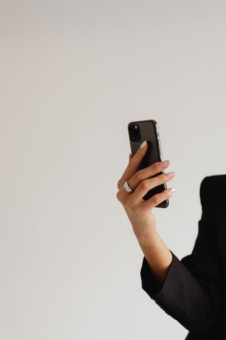 Por que o seu Instagram de Corretor não vende? 5 Erros de Marketing Digital que Queimam Seus Leads